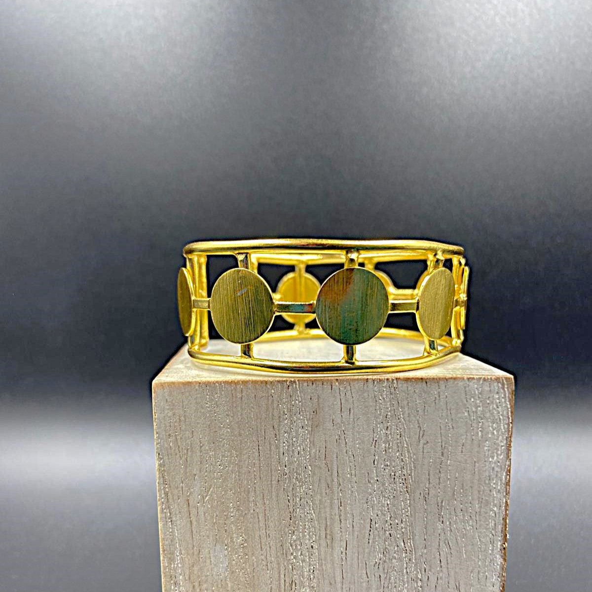 Brazalete GANTE bañado en oro - Diseño con carácter-4