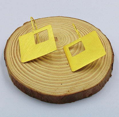 Pendientes Cuadrados SIXTY bañados en oro-1