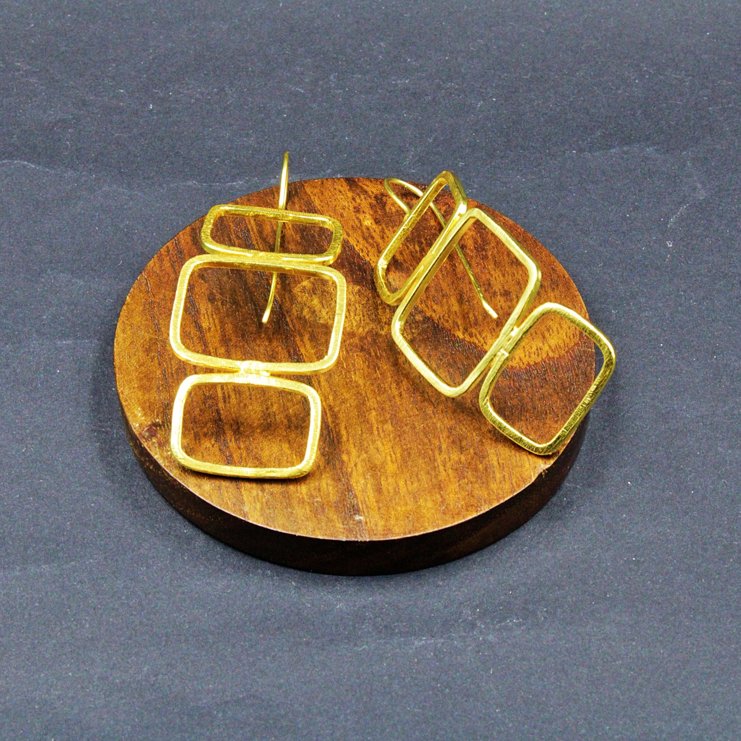 Pendientes LIEN bañados en oro-0