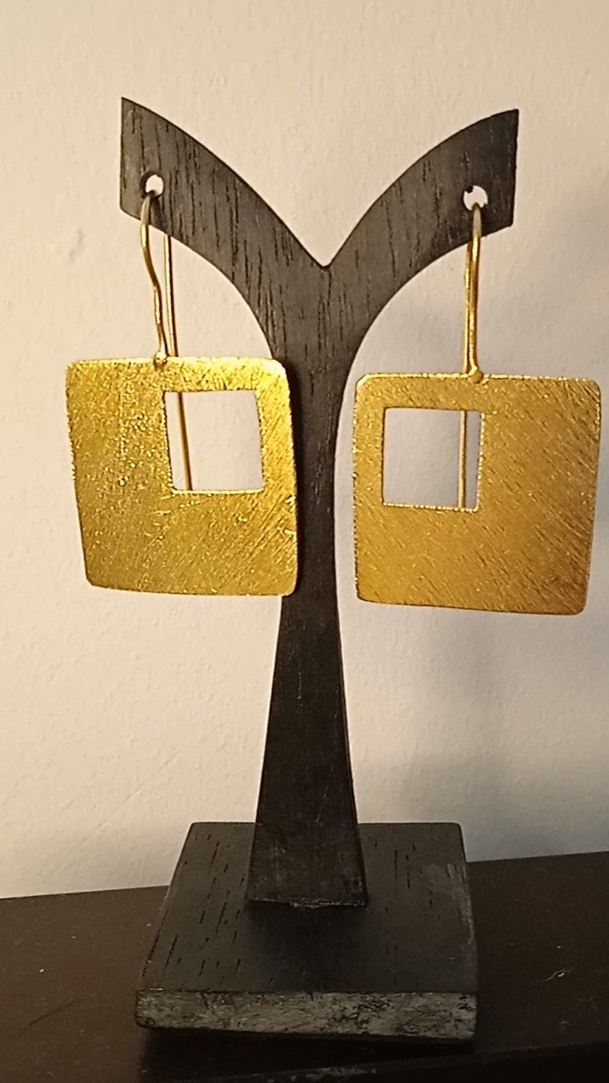 Pendientes Cuadrados SIXTY bañados en oro-3